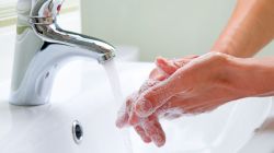 Jak si správně mýt ruce? Praktický návod pro každého...