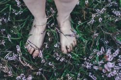 Co jsou barefoot boty? Zkuste chůzi naboso